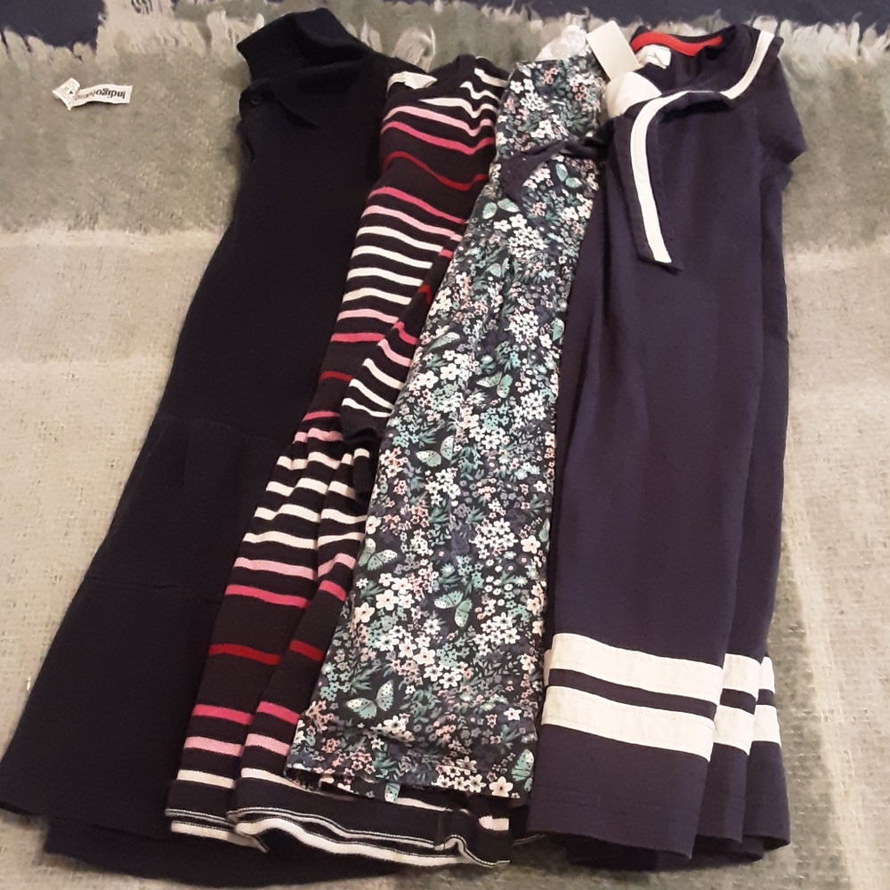 Lot of 4 dresses, size 6-8Y